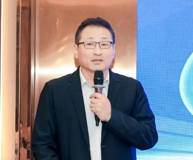 夜间公告！三雄极光官宣，新任总经理是他！